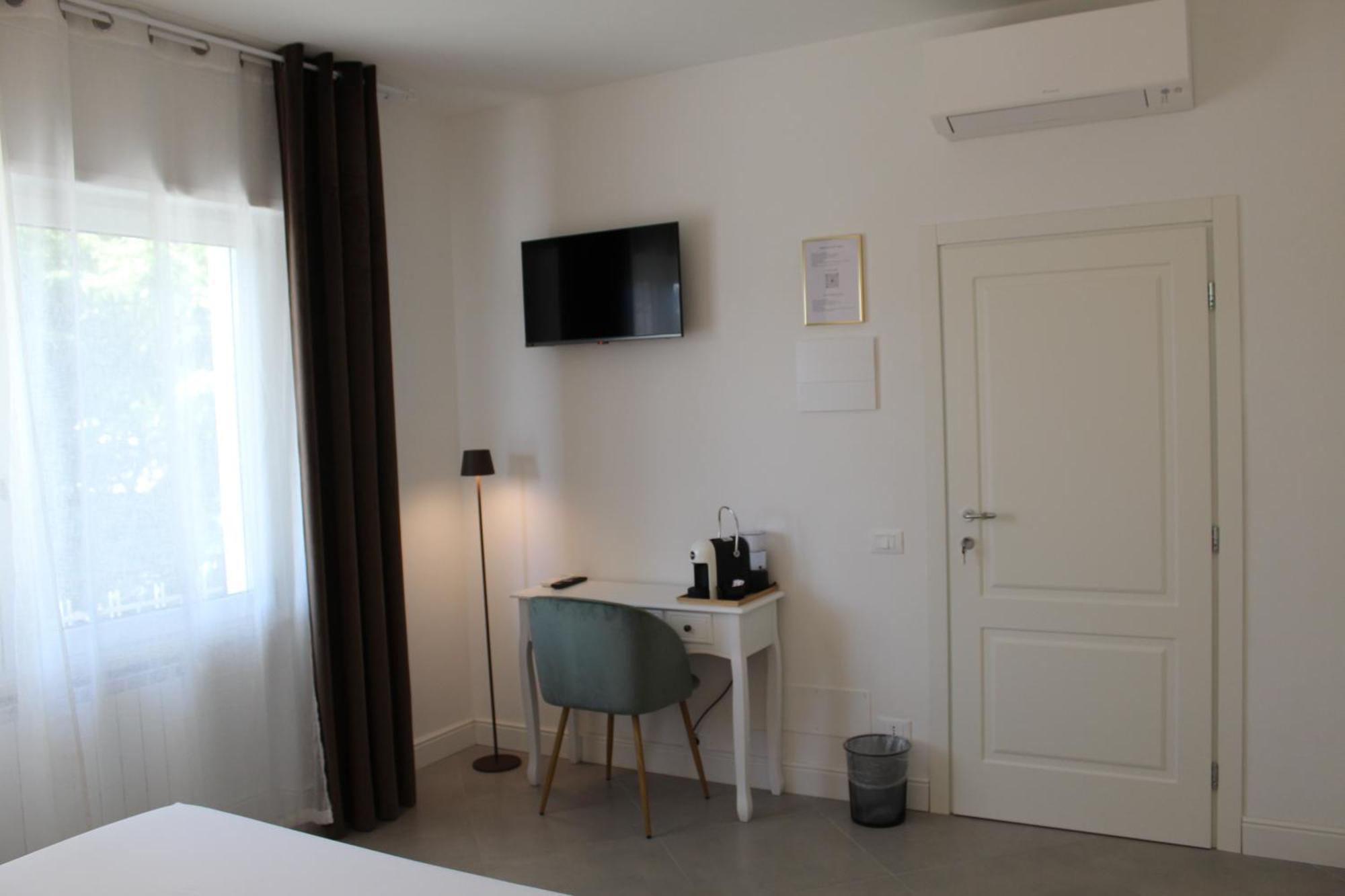 Villa Forte Salvi - Rooms Peschiera del Garda Eksteriør billede